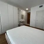 Esperia 1 Piscina E Parcheggio