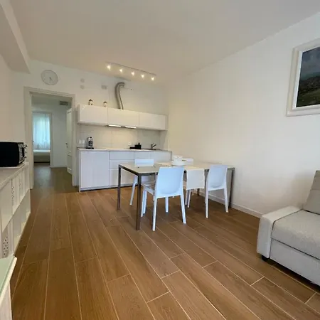 Lägenhet Esperia 1 Piscina E Parcheggio Caorle