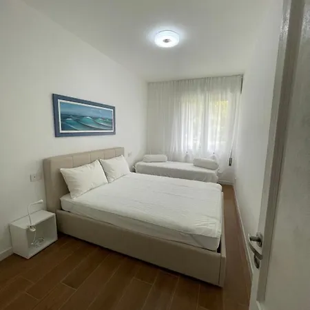 Esperia 1 Piscina E Parcheggio Apartment Caorle